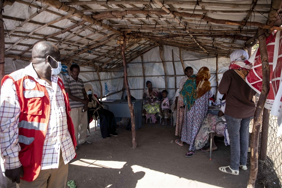فَرَّقَتهم الحرب في إثيوبيا ويأملون اللقاء في السودان