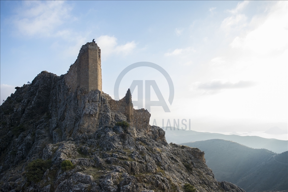 Tarihi Sağman Kalesi fotoğraf tutkunlarının gözdesi oldu
