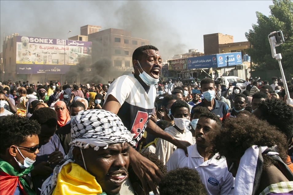 Sudan'da hükümet karşıtı gösteri
