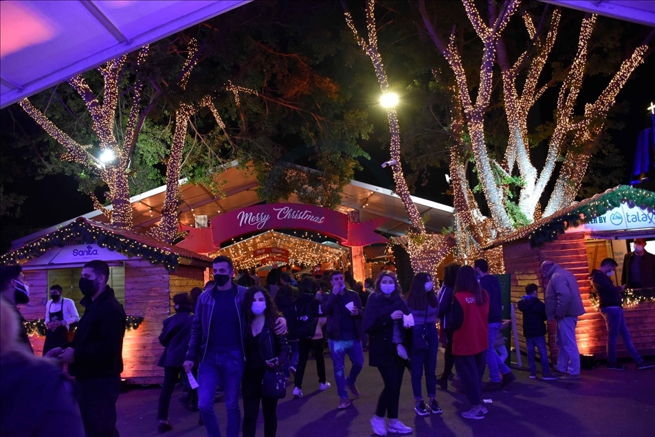 بيروت.. شجرة الميلاد تقطر حزنًا بأول احتفال عقب انفجار المرفأ