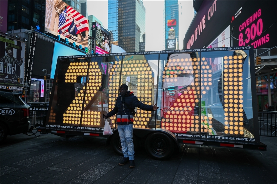 Persiapan tahun baru 2021 di Times Square New York