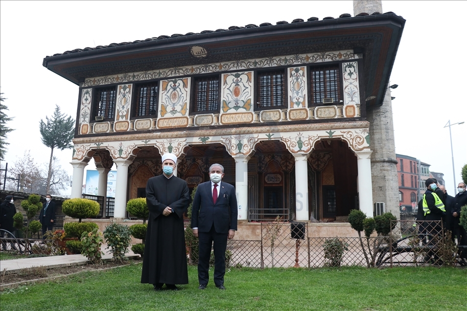 Kryeparlamentari i Turqisë viziton Shkollën Maarif në Tetovë (2)