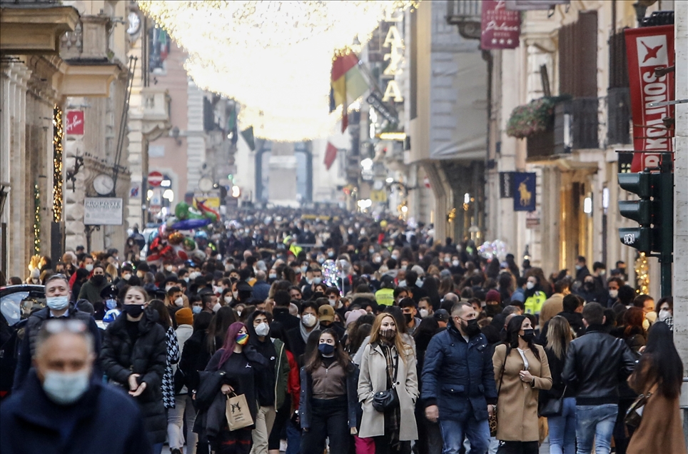 İtalya halkı, karantinaya hazırlanıyor