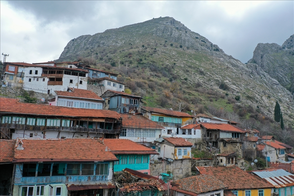 Manisa'nın gizli köyü Darkale, pandemi sonrası turistlere hazırlanıyor