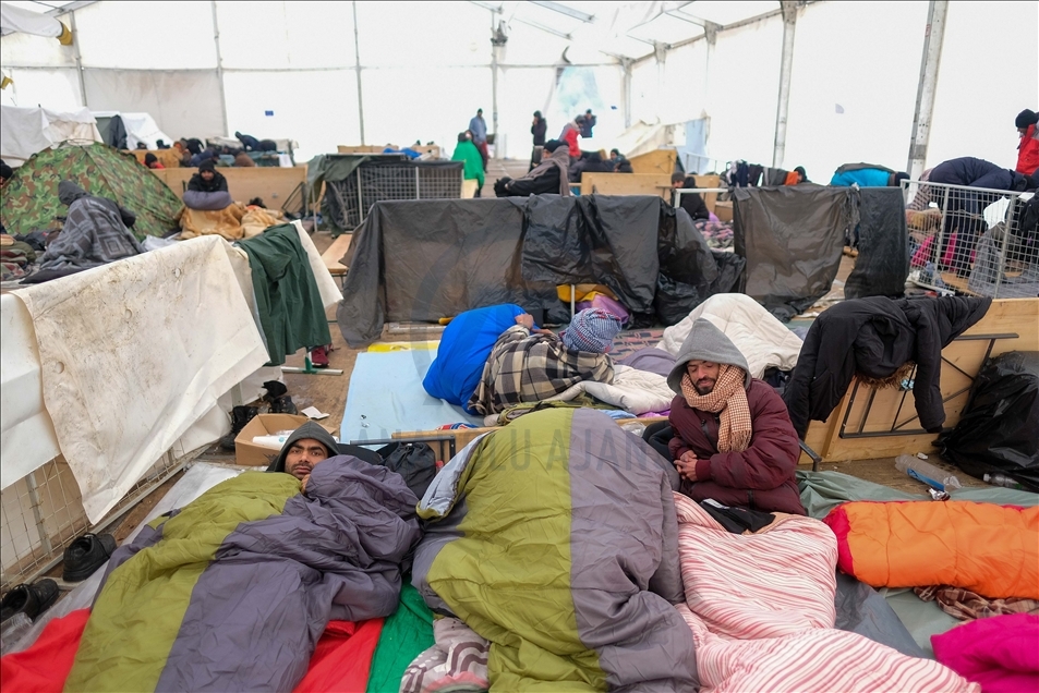 Stanje na lokalitetu "Lipa" veoma loše: Uslovi u kojim borave migranti katastrofalni 