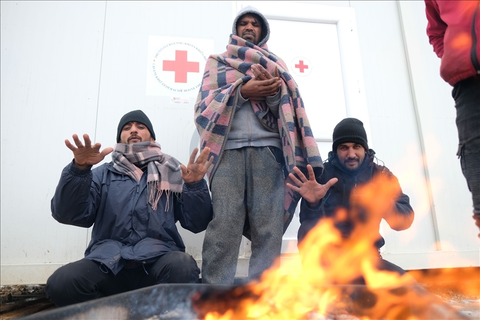 Stanje na lokalitetu "Lipa" veoma loše: Uslovi u kojim borave migranti katastrofalni 