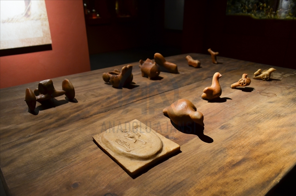 Mersin'de müzeye dönüştürülen eski adliye binası tarihe ışık tutuyor