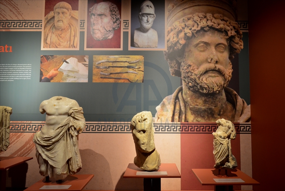 Mersin'de müzeye dönüştürülen eski adliye binası tarihe ışık tutuyor