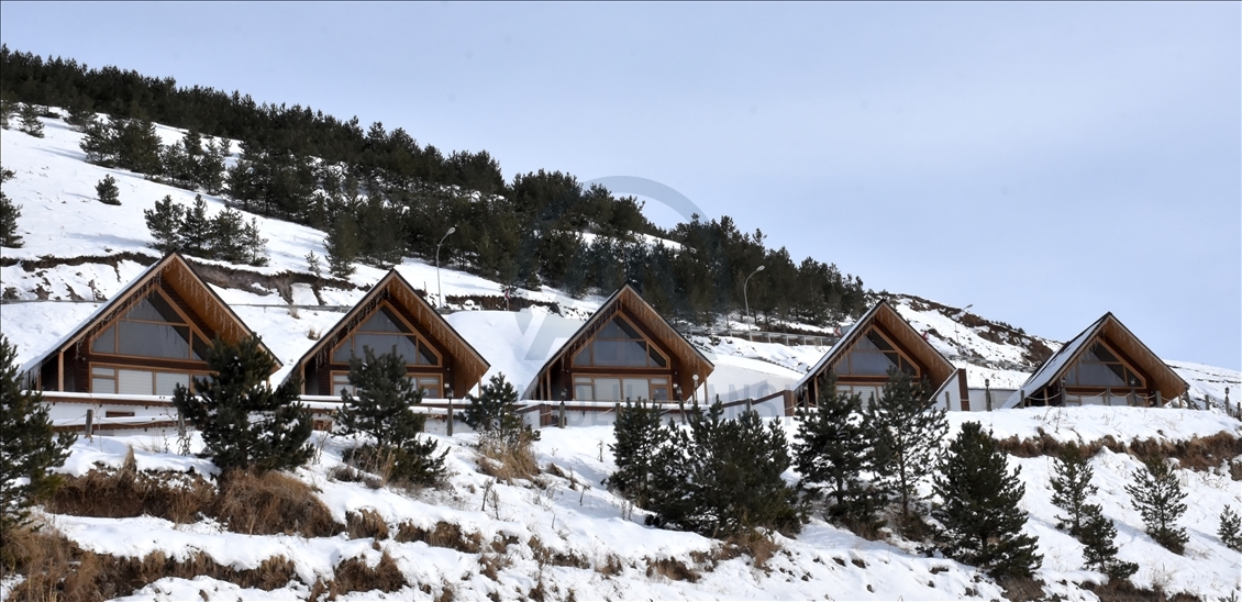 Rus ve Ukraynalı turistler Palandöken'e hayran kaldı