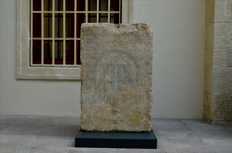 Mersin'de müzeye dönüştürülen eski adliye binası tarihe ışık tutuyor