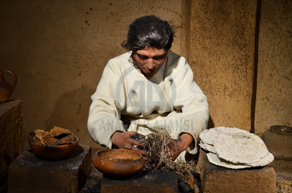 Mersin'de müzeye dönüştürülen eski adliye binası tarihe ışık tutuyor