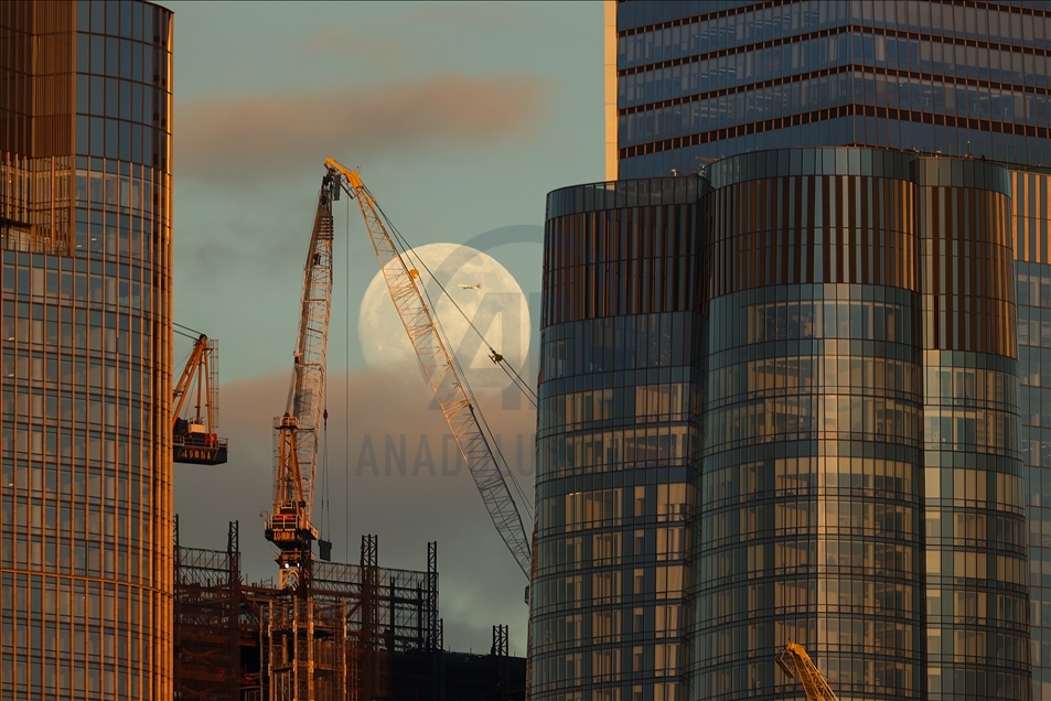 Full Moon over the Edge in NYC