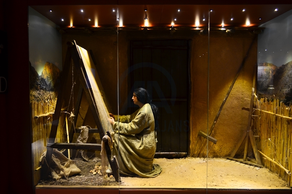 Mersin'de müzeye dönüştürülen eski adliye binası tarihe ışık tutuyor