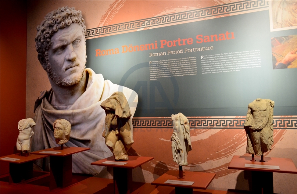 Mersin'de müzeye dönüştürülen eski adliye binası tarihe ışık tutuyor