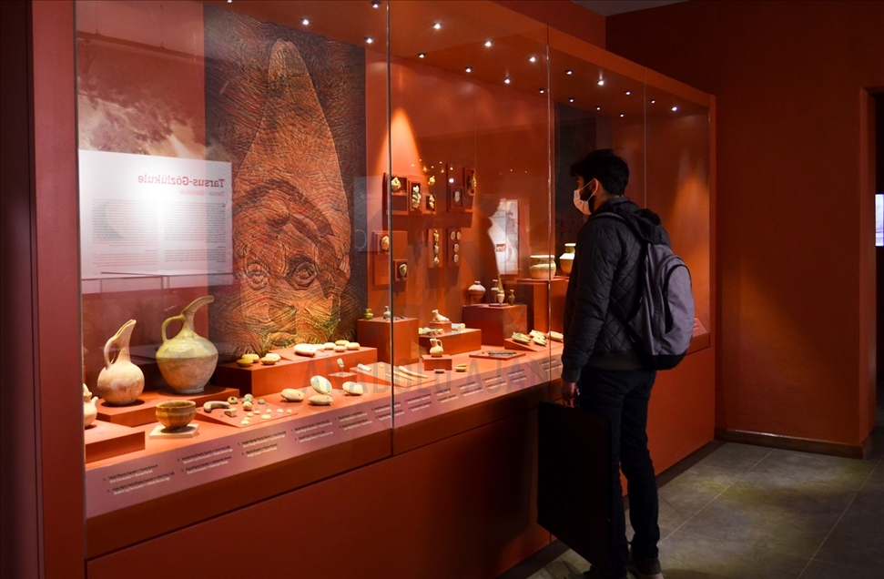 Mersin'de müzeye dönüştürülen eski adliye binası tarihe ışık tutuyor