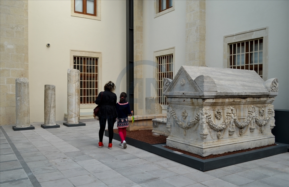 Mersin'de müzeye dönüştürülen eski adliye binası tarihe ışık tutuyor