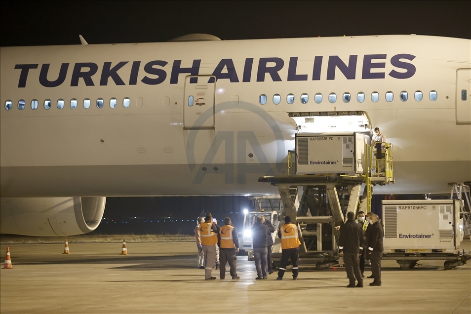 Gelombang pertama kiriman vaksin Covid-19 tiba di Turki