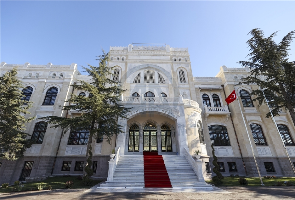 Devlet Resim ve Heykel Müzesi, sanatseverleri resim tarihinde yolculuğa çıkaracak