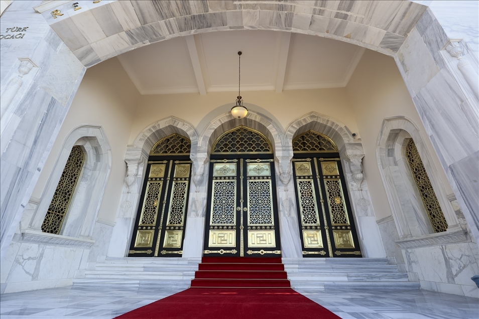 Devlet Resim ve Heykel Müzesi, sanatseverleri resim tarihinde yolculuğa çıkaracak