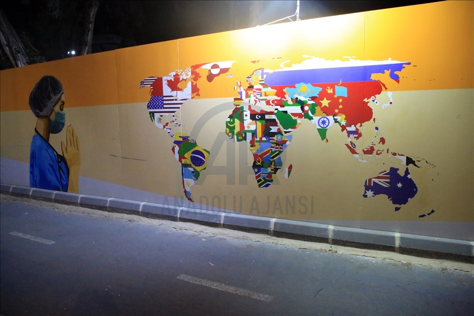 Mersin'de sokaklar boş kaldı 