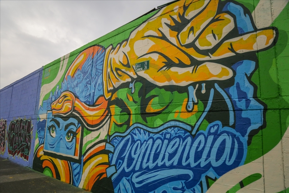 Con diferentes murales, colectivo de artistas de Colombia agradece a los trabajadores de la salud en Bogotá