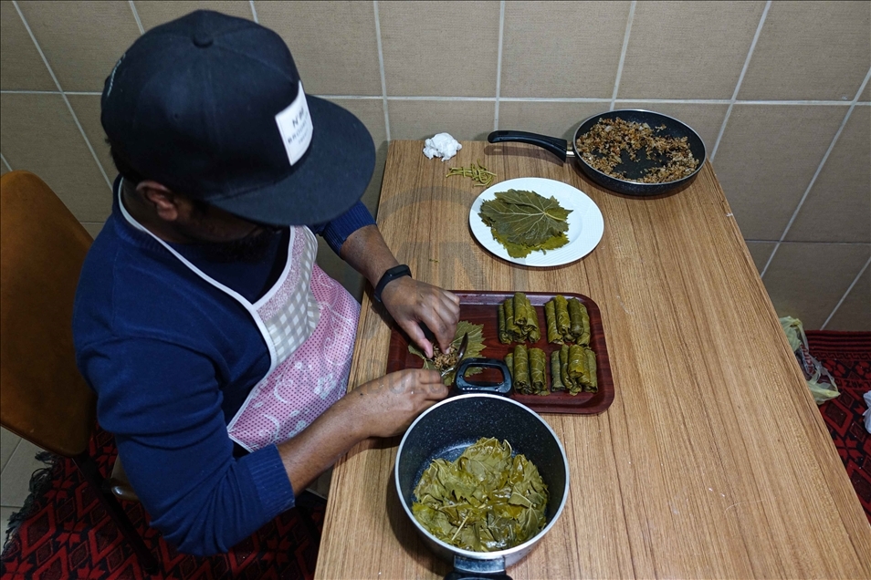 النيبالي "أنصاري".. من الهندسة إلى روائع المطبخ التركي