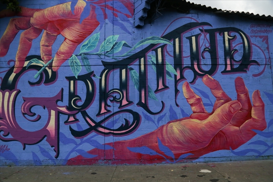 BOGOTÁ, COLOMBIA - DICIEMBRE 30: Un colectivo de artistas llama
