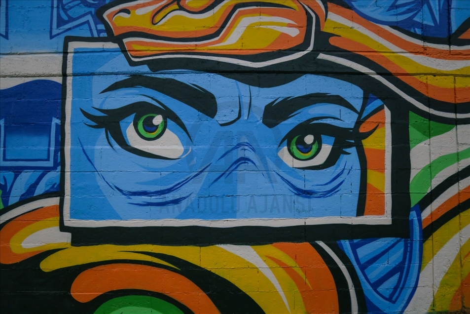 Con diferentes murales, colectivo de artistas de Colombia agradece a los trabajadores de la salud en Bogotá