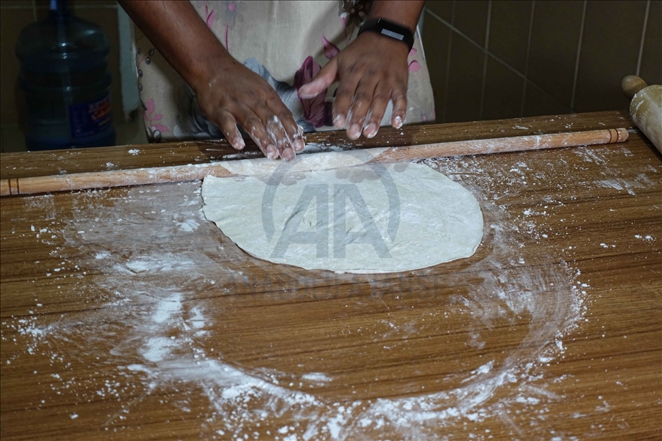 النيبالي "أنصاري".. من الهندسة إلى روائع المطبخ التركي