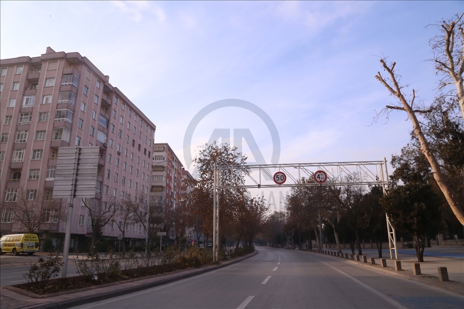 Konya'da 2021'in ilk gününde cadde ve sokaklarda sessizlik hakim