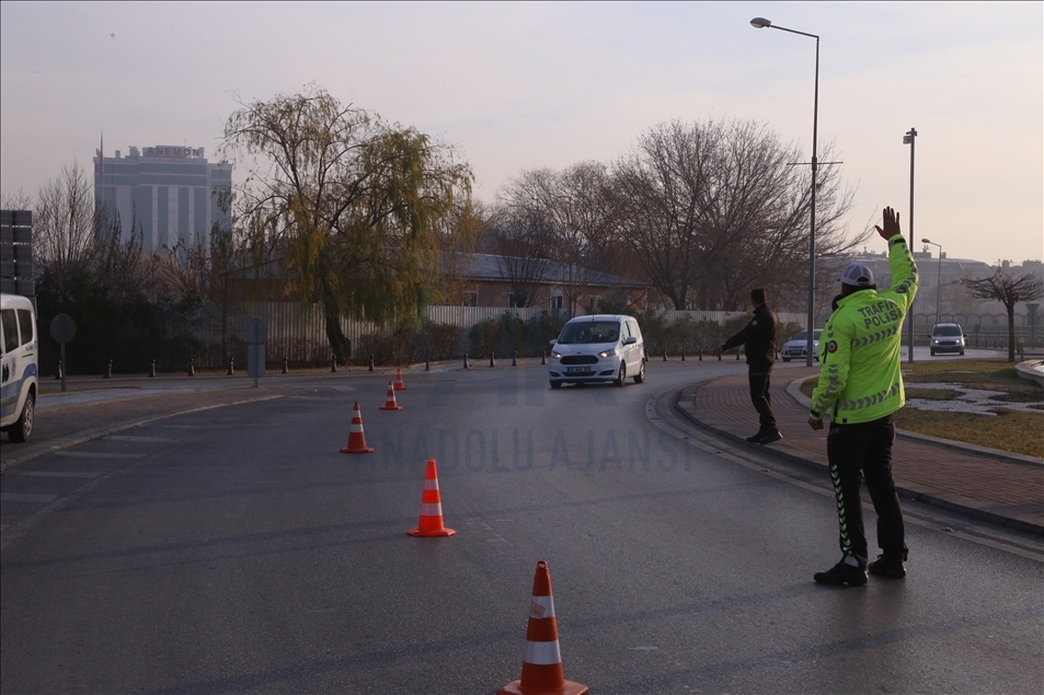 Konya'da 2021'in ilk gününde cadde ve sokaklarda sessizlik hakim