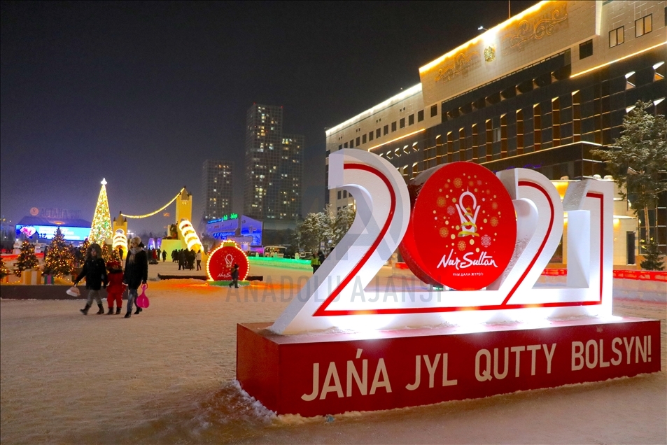 новый год в казахстане. новогодняя елка в казахстане. новый год в астане 2022. елка в астане. астана встретить новый год.