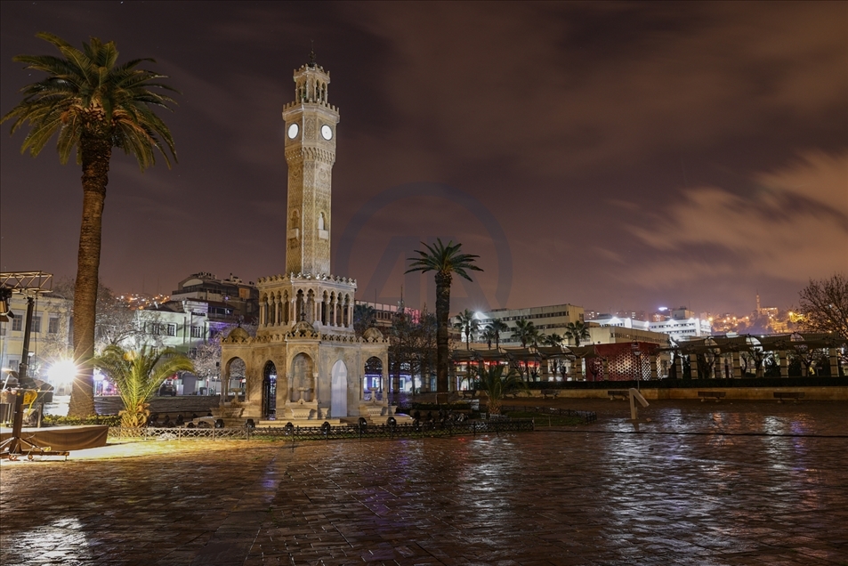 Noche de Año Nuevo en Esmirna, Turquía