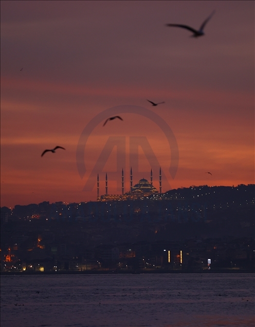 Восход солнца в Стамбуле