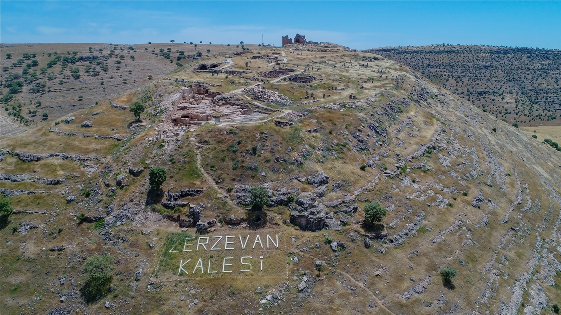 Buram buram tarih kokan ilçe: Çınar