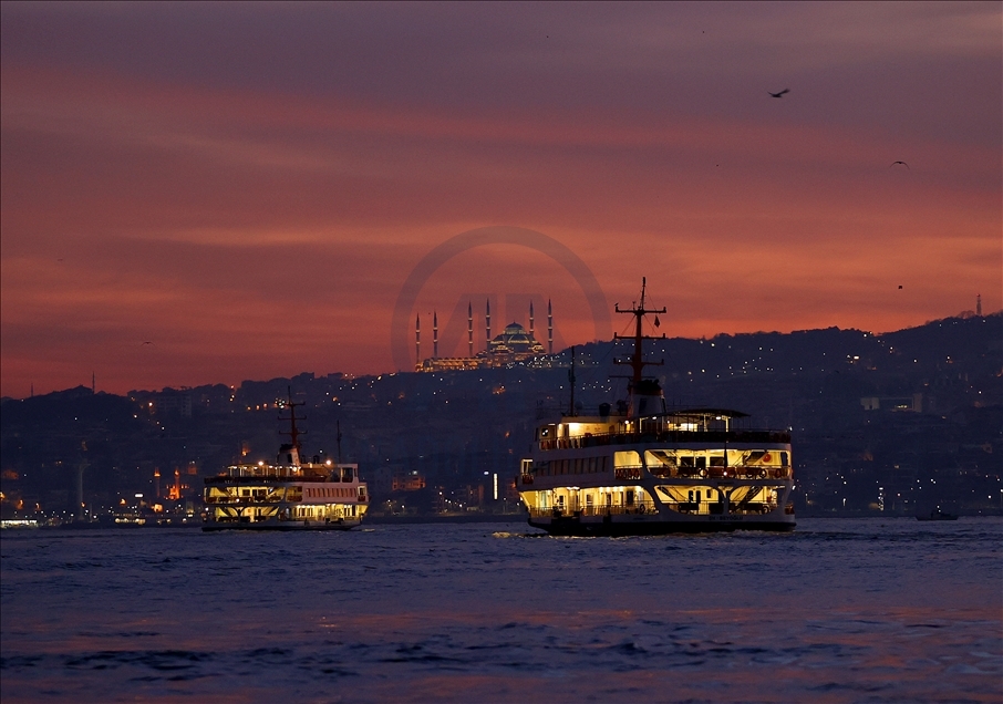 Mentari terbit di Istanbul
