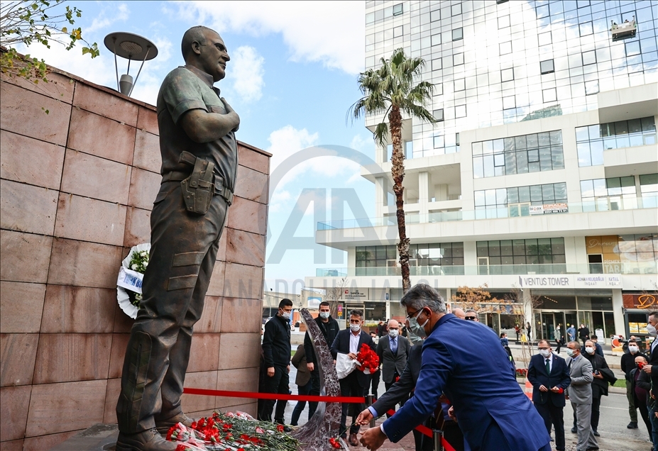 İzmir Adliyesi şehitleri anılıyor