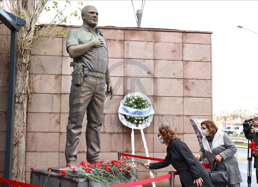 İzmir Adliyesi şehitleri anılıyor
