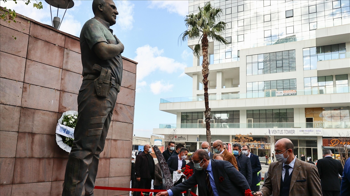 İzmir Adliyesi şehitleri anılıyor
