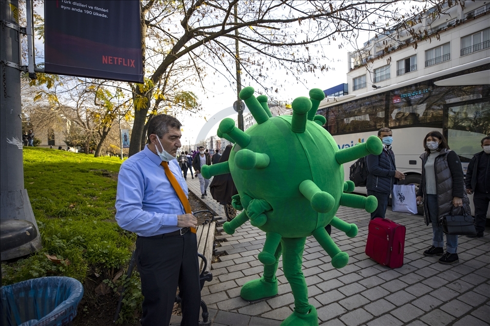 En Estambul crean actividades para generar conciencia sobre las medidas contra el coronavirus