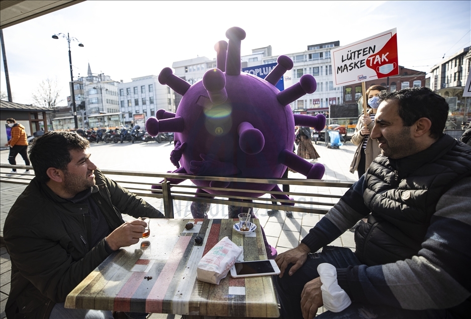 En Estambul crean actividades para generar conciencia sobre las medidas contra el coronavirus