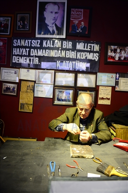Têlkarê Suryanî bi eşq û şewq hunera ku jê hez dike didomîne