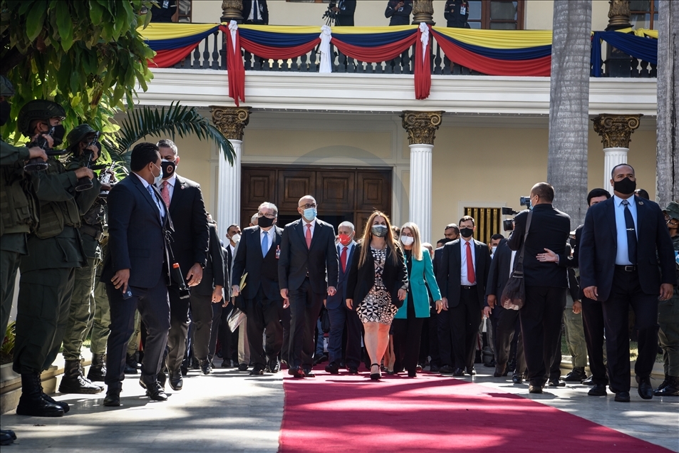Instalación de la nueva Asamblea Nacional de Venezuela de mayoría oficialista