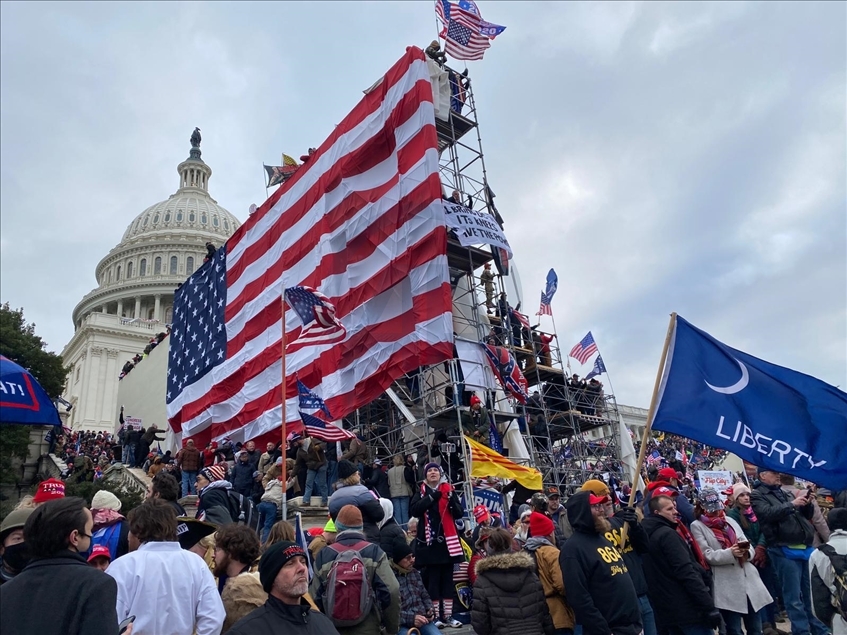 Pendukung Trump serbu Gedung Capitol di Washington