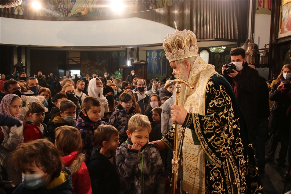 Православните христијани во Северна Македонија го одбележуваат празникот Божиќ
