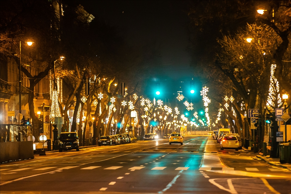 Budapeşte'de Kovid-19 gölgesinde yeni yıl kutlaması