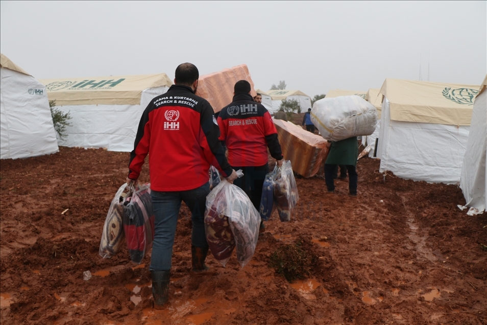 توزیع کمک‌های بشردوستانه ترکیه میان یک میلیون و 250 هزار نیازمند سوری
