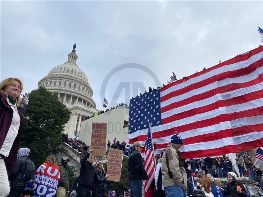 Pendukung Trump serbu Gedung Capitol di Washington