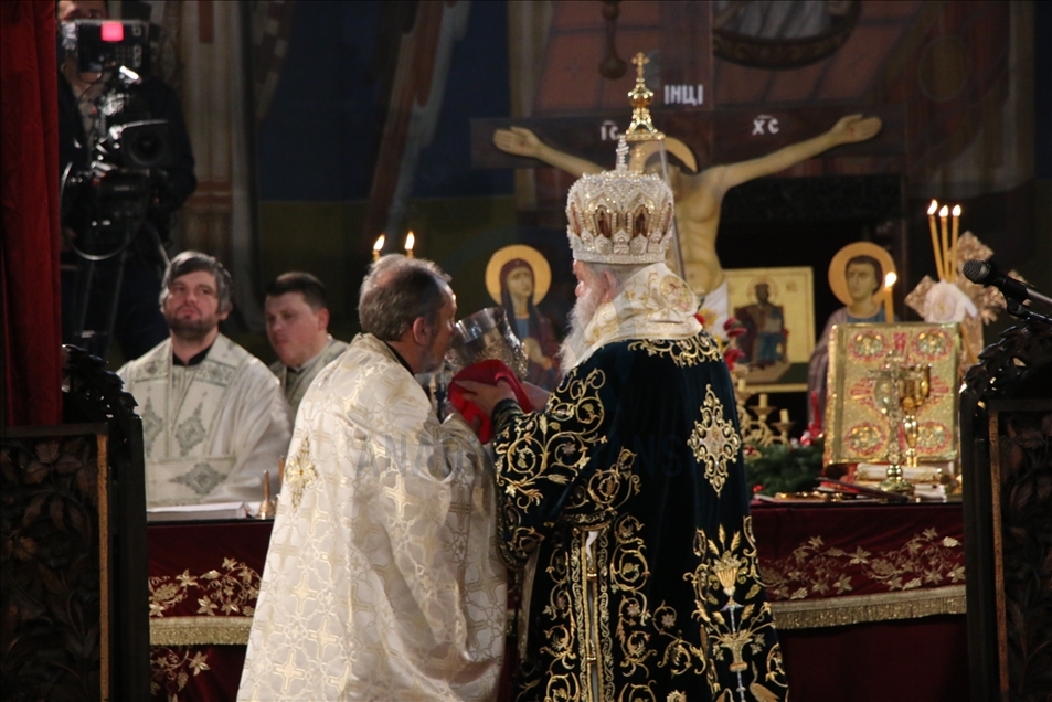 Православните христијани во Северна Македонија го одбележуваат празникот Божиќ