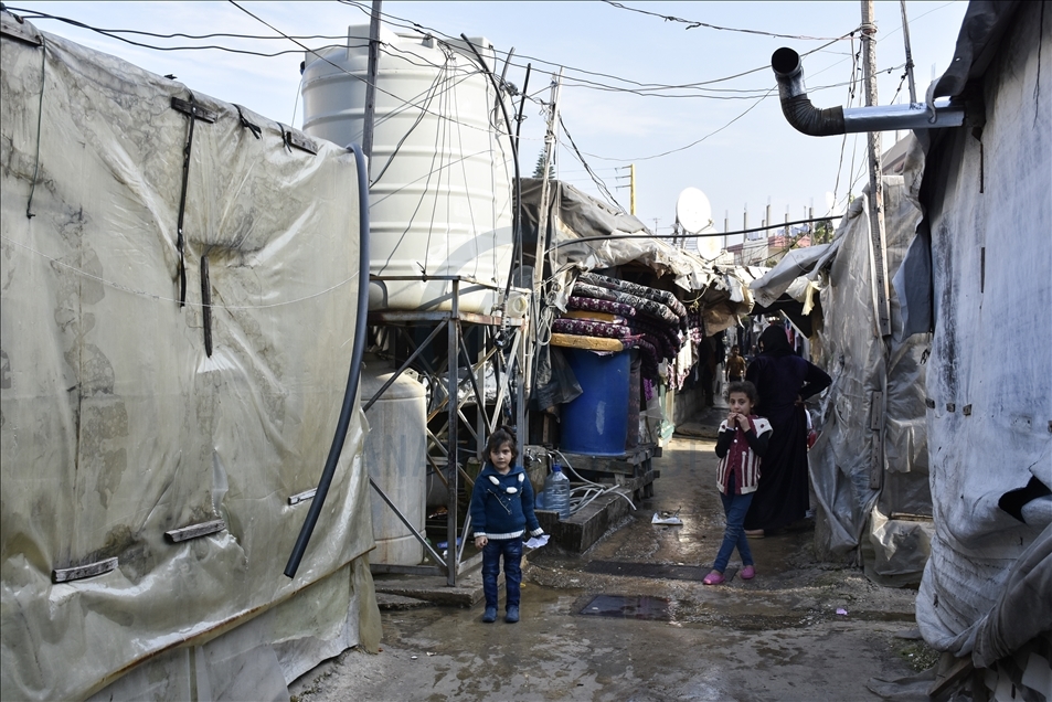 مخيم "بحنين".. لاجئون سوريون يعيشون مأساة تهجير جديدة
